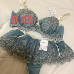 ワコール　グラマリッチ　ブラショーツセット　B65のサムネイル