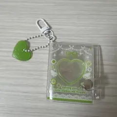 アルバムキーホルダー　カラフルハート　グリーン