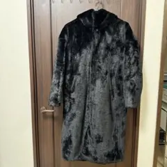 チ*ン様 フード付き黒フェイクファーコート