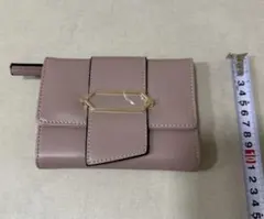 【新品】ミニ財布 三つ折り レディース くすみピンク ゴールド 金具 コンパクト
