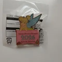 ディズニーリゾート ティンカーベル ピンバッジ　ジャングルカーニバル　景品