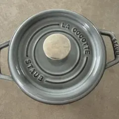 ストウブ staub ピコ・ココット ラウンド 16cm グレーのサムネイル