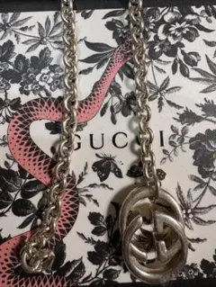 GUCCI シルバー ロゴペンダント ネックレス