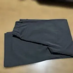 【モノマート】ワイドカーブタックスラックスパンツ グレー Sのサムネイル