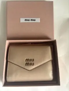 miu miu 三つ折り財布 SOFTY LOGOのサムネイル