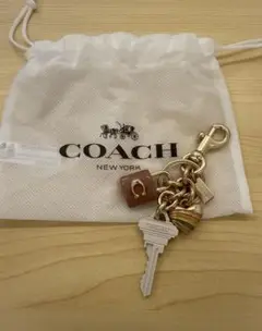 COACH キーリングチャーム ブラウン・ゴールド