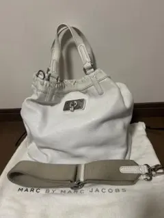 MARC BY MARC JACOBS レザーハンドバッグ ホワイト