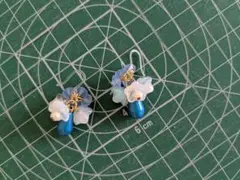 青ピアス　ドロップ