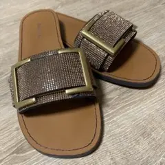 【値下げしました】キラキラ可愛い！サンダル24.5センチ　Mila Owenのサムネイル