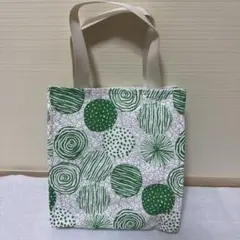 ハンドメイド　緑色の円模様、小さい犬柄　トートバッグ