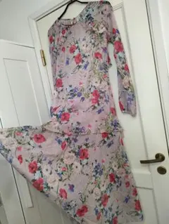 美品✦Stradivariusストラディバリウス　ワンピース　S　花柄