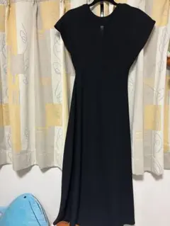 ZARA ブラック ワンピース