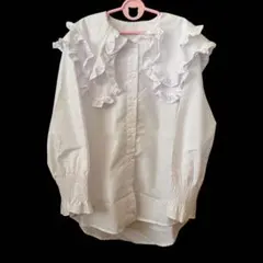 【Mサイズ未使用】フリルシャツ長袖 白、ホワイト