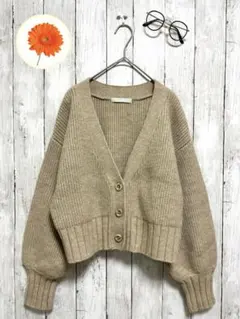 ■美品■M【Cheek】リブニットカーディガン　ボリューム袖　ベージュのサムネイル
