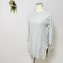 【インディヴィ】洗えるバック釦 ストレッチチュニックニット　Mサイズ　体型カバーのサムネイル