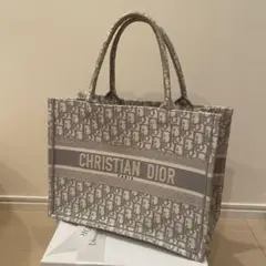 Dior ブックトート ミディアム　あんしん鑑定あり 大人気！！【すぐ届く】DIOR ブックトート ミディアム (Dior