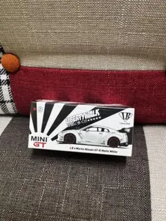 LB *Works Nissan GT-R Matte White - メルカリ