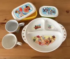 値下げしました！アンパンマン 食器セット 仕切り皿・コップ・お弁当箱