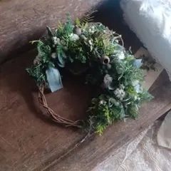 新緑の頃❁⃘*.゜グリーンと白花を紡いだ~ナチュラルリース~ドライフラワーリース