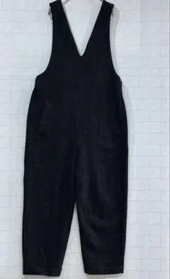 ユニヴァーサルティシュ　オリジナル尾州ウール へリンボーン サロペット　黒　F