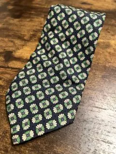 GIVENCHY ネクタイ レトロモダン！