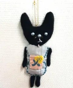 ミナペルホネン黒猫の羊毛フェルト人形