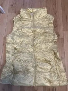 UNIQLO LIGHT DOWN イエローグリーン　ダウンベスト新品S