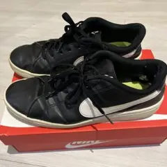 NIKE コートロイヤル