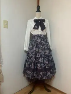 ★新品タグ付き　axes femme ホーリーローズ柄フリルスカート