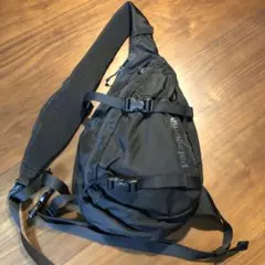 Patagonia ボディバッグ ブラック 、アトムスリングバック