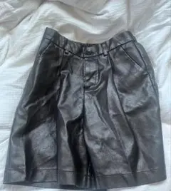 レザーハーフパンツ　Lowy by corners