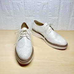 エンチャンテッド 22.5cm ウィングチップ 厚底 レースアップシューズ 白のサムネイル