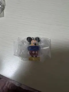 ディズニーウィンター　めじるしアクセサリー　ガチャ　ミッキーマウス