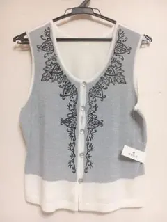 ベスト グレー