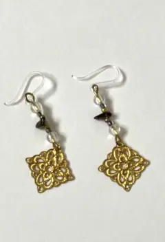 ハンドメイド ピアス 透かしパーツ