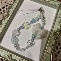 【ハンドメイド】ビーズストラップ　じゃらじゃらキーホルダー　ホワイトブルー　猫