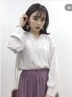 earthmusic&ecology花柄ブラウスノーカラー とろみブラウス