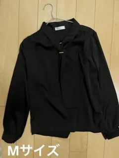 MINIMINI STORE 黒リボン付き長袖シャツ Mサイズのサムネイル
