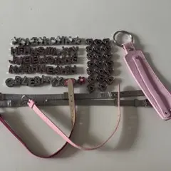 カスタマイズ可能なピンクのキーホルダー