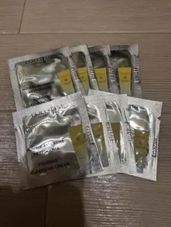 L'Occitane ロクシタン　ディヴァイン　クレンジングフォーム　サンプル