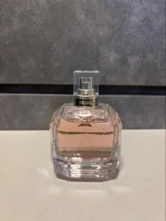 イブサンローラン　モンパリ　香水