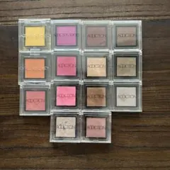 ADDICTION 中古アイシャドウ9色&チーク2色 まとめ売り - メルカリ