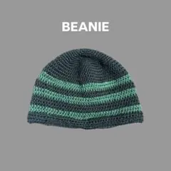 ハンドメイド　かぎ針編み　ビーニーBEANIE チャコールグレーと緑のボーダー