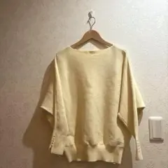 クリーム色オーバーサイズニット　ロペピクニック