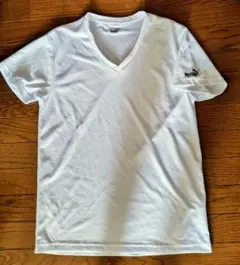 PUMA Vネック Tシャツ ホワイト Lサイズのサムネイル