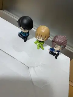 ワールドトリガー肩ズン　小南桐絵、迅悠一、三雲修