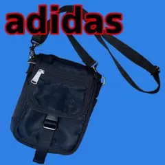 adidas　ブラックナイロンショルダーバッグのサムネイル