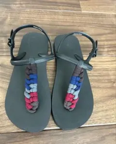 マルチカラー編み込みビーチサンダル