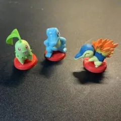 チョコエッグ　ポケモン　チコリータ　ワニノコ　ヒノアラシ　セット　フィギュア