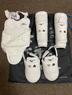 全日本空手道連盟　Mizuno 空手防具セット 2